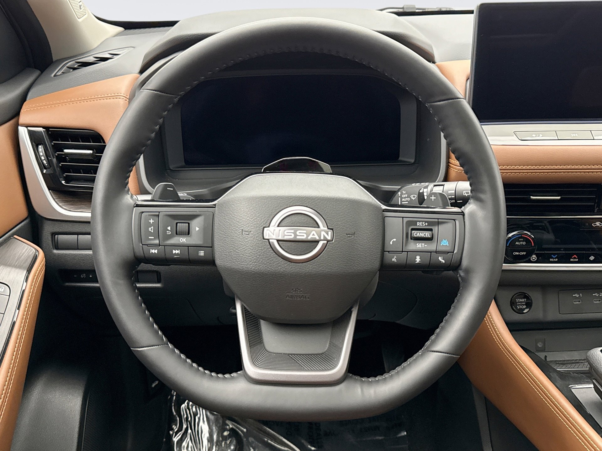 Used 2025 Nissan Rogue Platinum w/ Tech Package AWD/4WD image 12