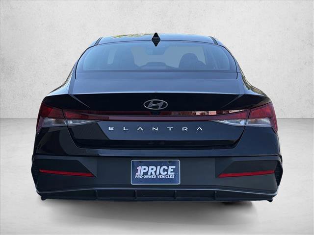 Used 2024 Hyundai Elantra SEL FWD image 6