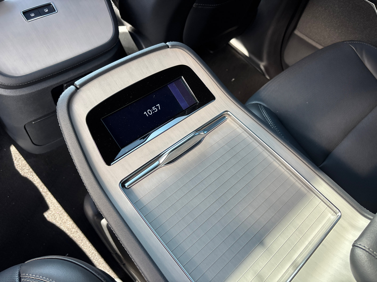 New 2025 Lincoln Navigator Reserve w/ Jet Appearance Package image 34