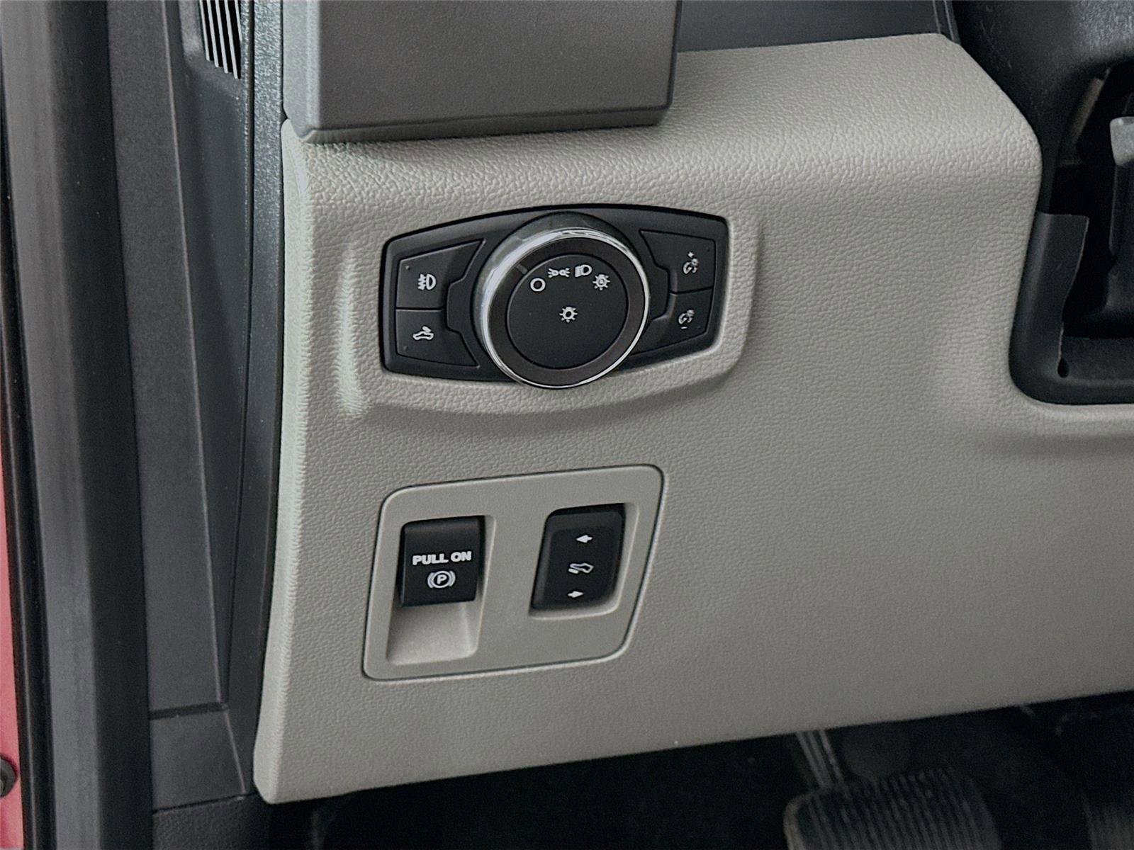 Used 2018 Ford F150 XLT w/ Equipment Group 302A Luxury image 14