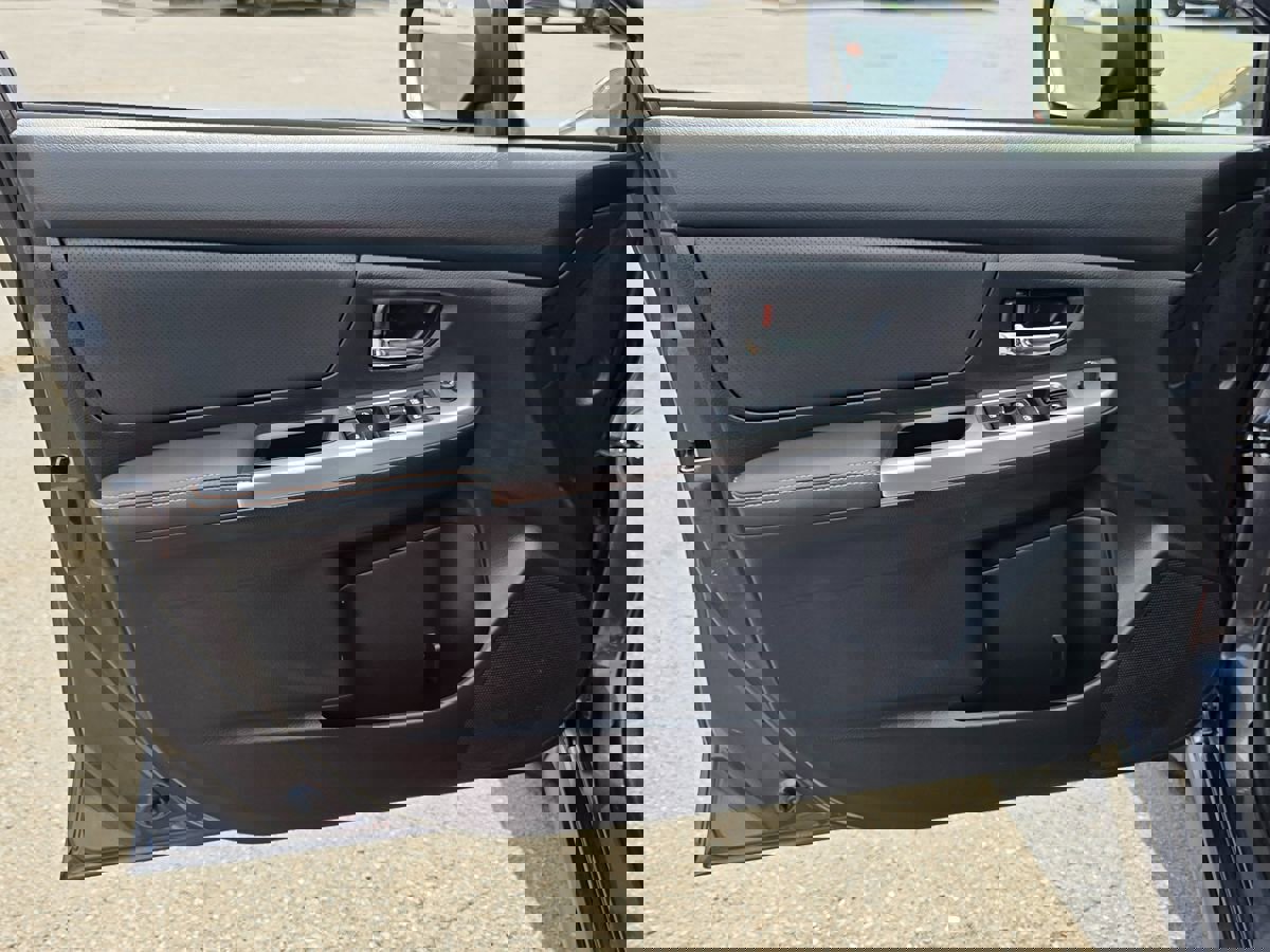 Used 2017 Subaru Crosstrek 2.0i Limited image 30