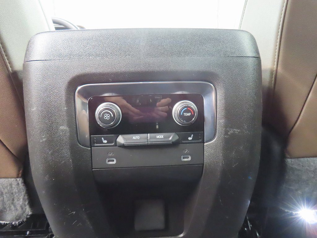 Used 2023 Chevrolet Tahoe High Country image 11