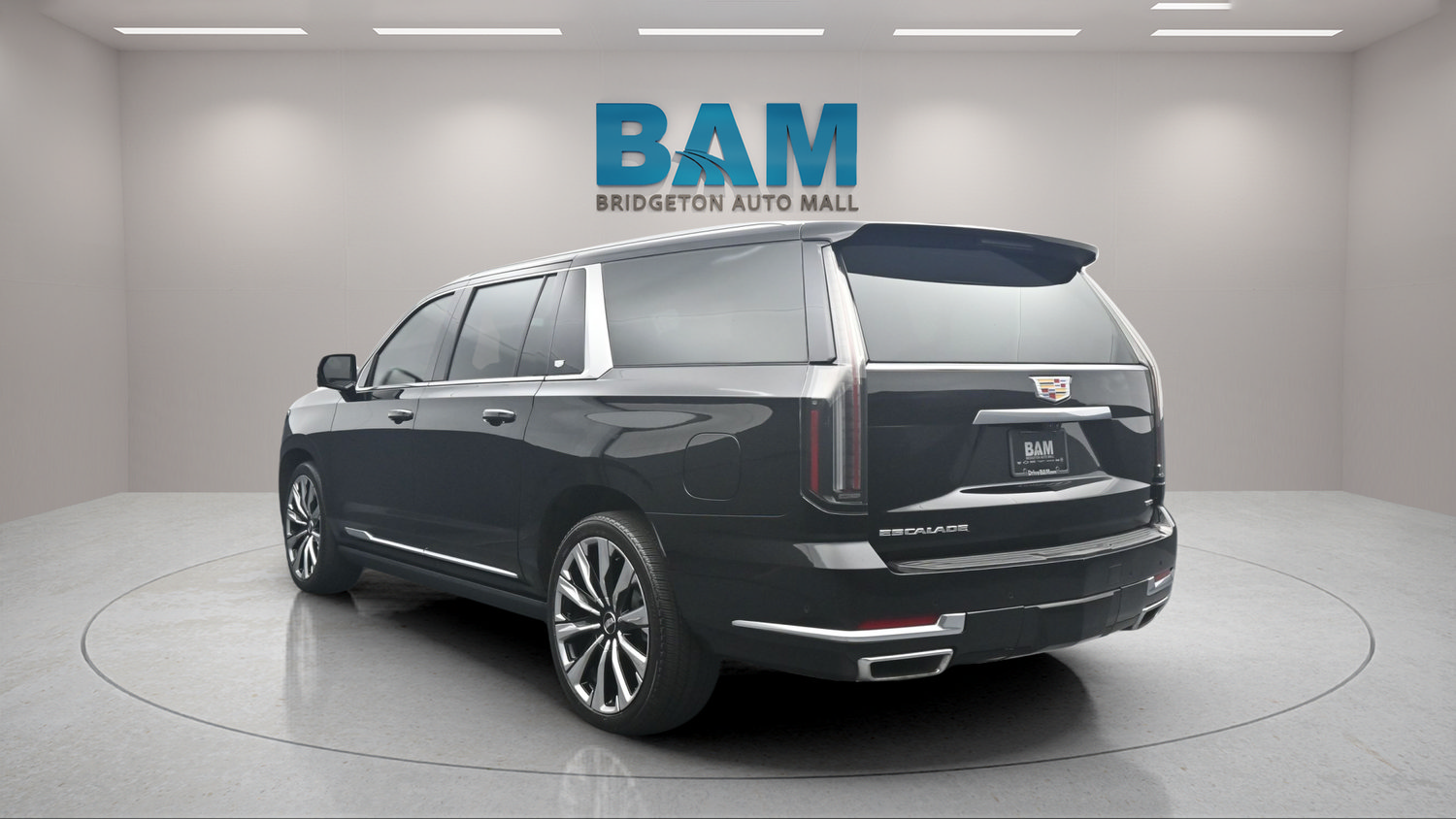 Used 2025 Cadillac Escalade ESV Premium Luxury Platinum AWD/4WD image 4
