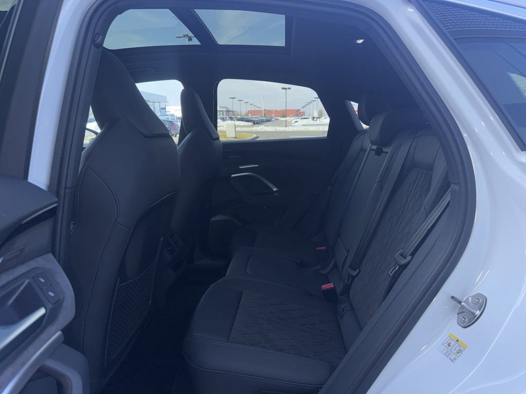 New 2025 Audi SQ5 Premium Plus image 30