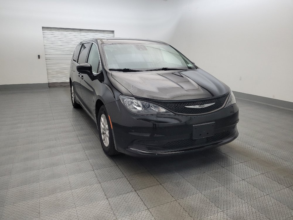 Used 2024 Chrysler Voyager LX FWD image 13