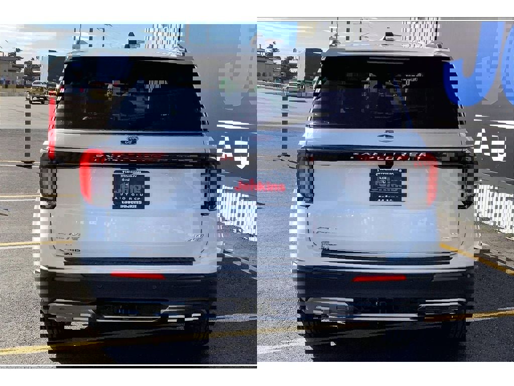 New 2026 Ford Explorer Active w/ Active Comfort Package image 4