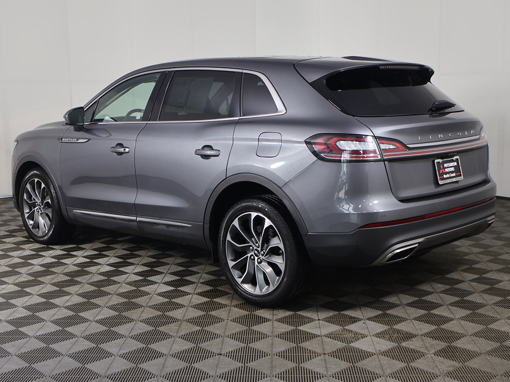Used 2023 Lincoln Nautilus Reserve AWD/4WD image 13