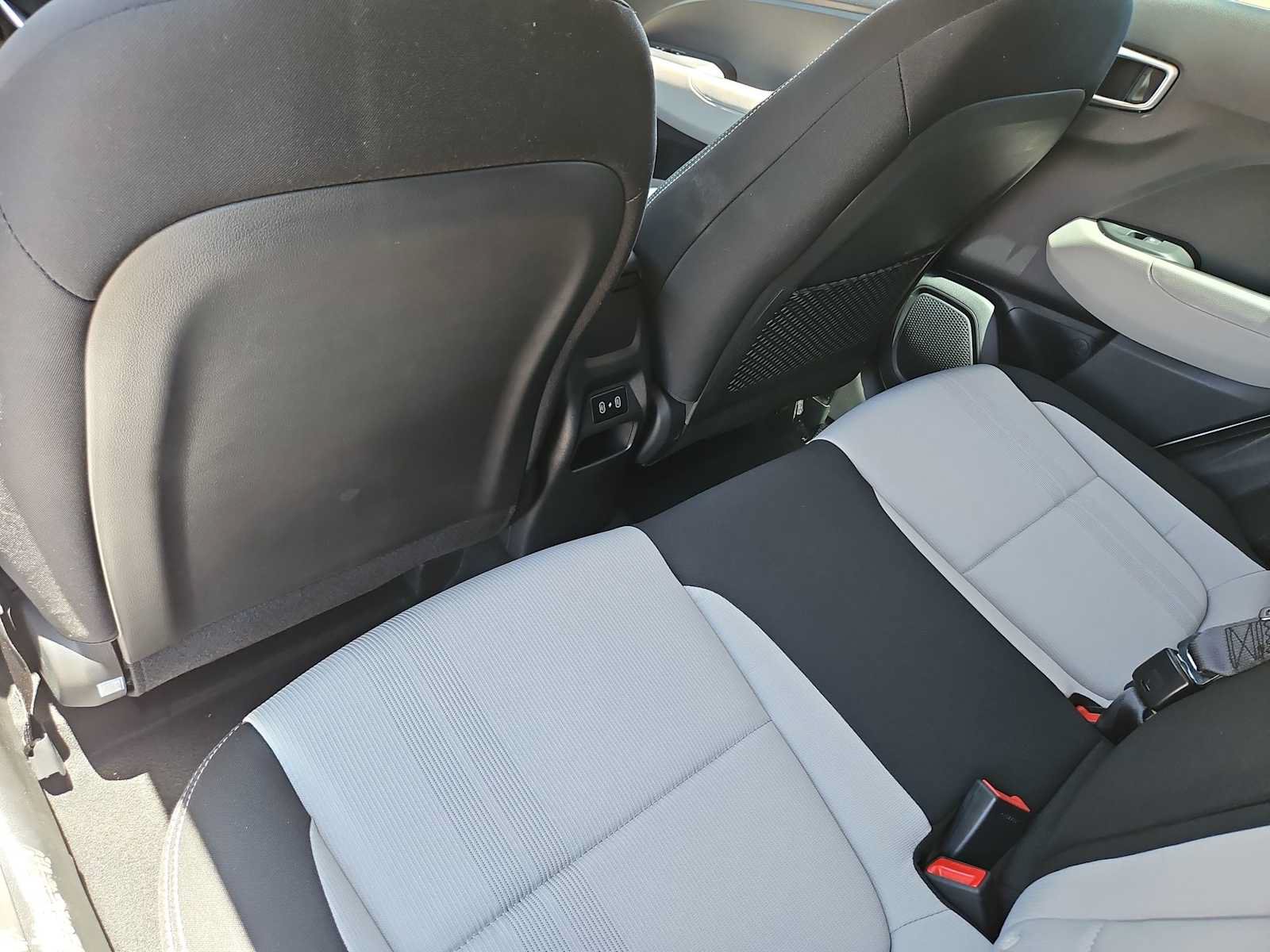 Used 2026 Hyundai Venue SEL FWD image 17