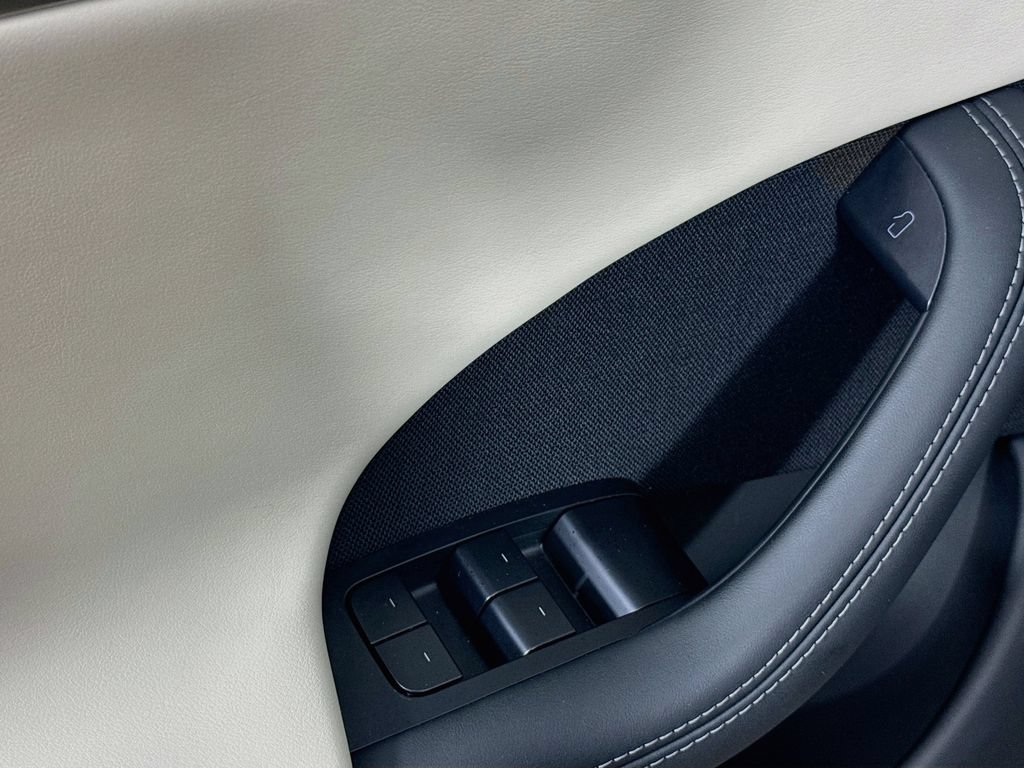 Used 2024 Tesla Model S Plaid AWD/4WD image 18