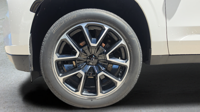 Used 2021 Chevrolet Suburban RST AWD/4WD image 46