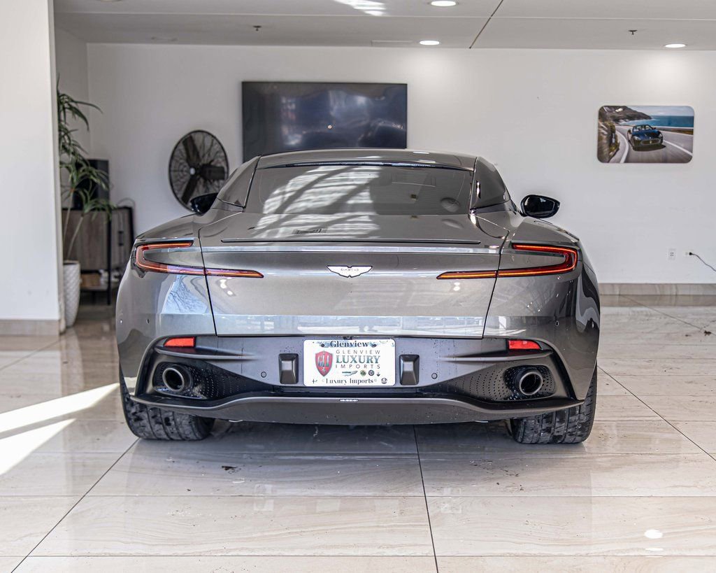 Used 2020 Aston Martin DB11 Coupe RWD image 13