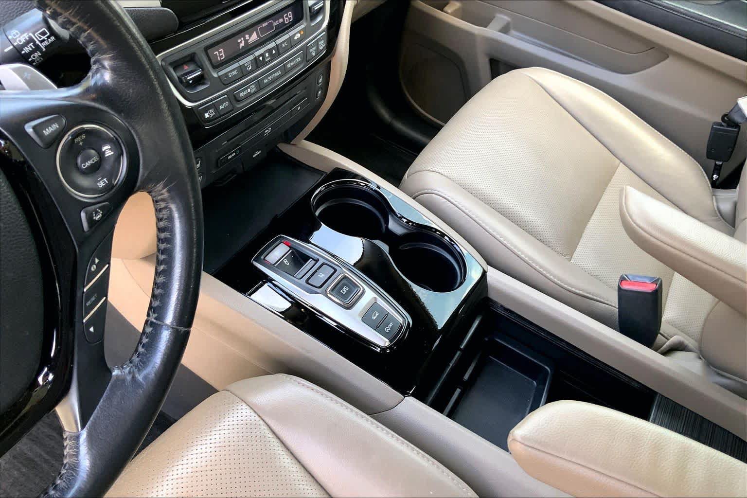 Used 2016 Honda Pilot Elite image 17