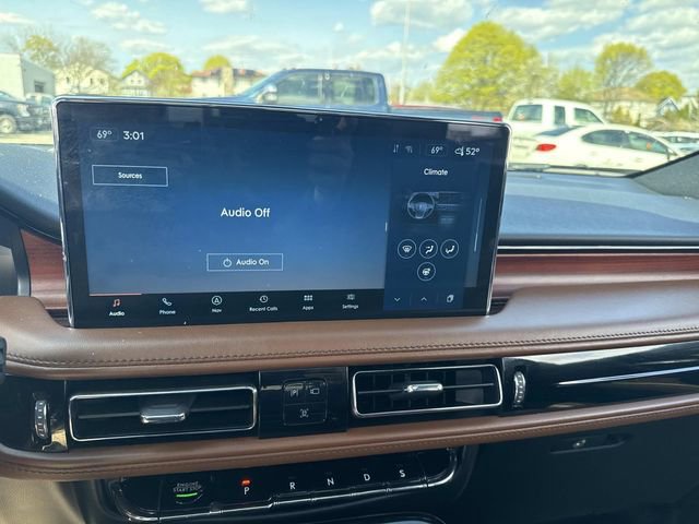 Used 2022 Lincoln Nautilus Reserve w/ Equipment Group 201A AWD/4WD image 29