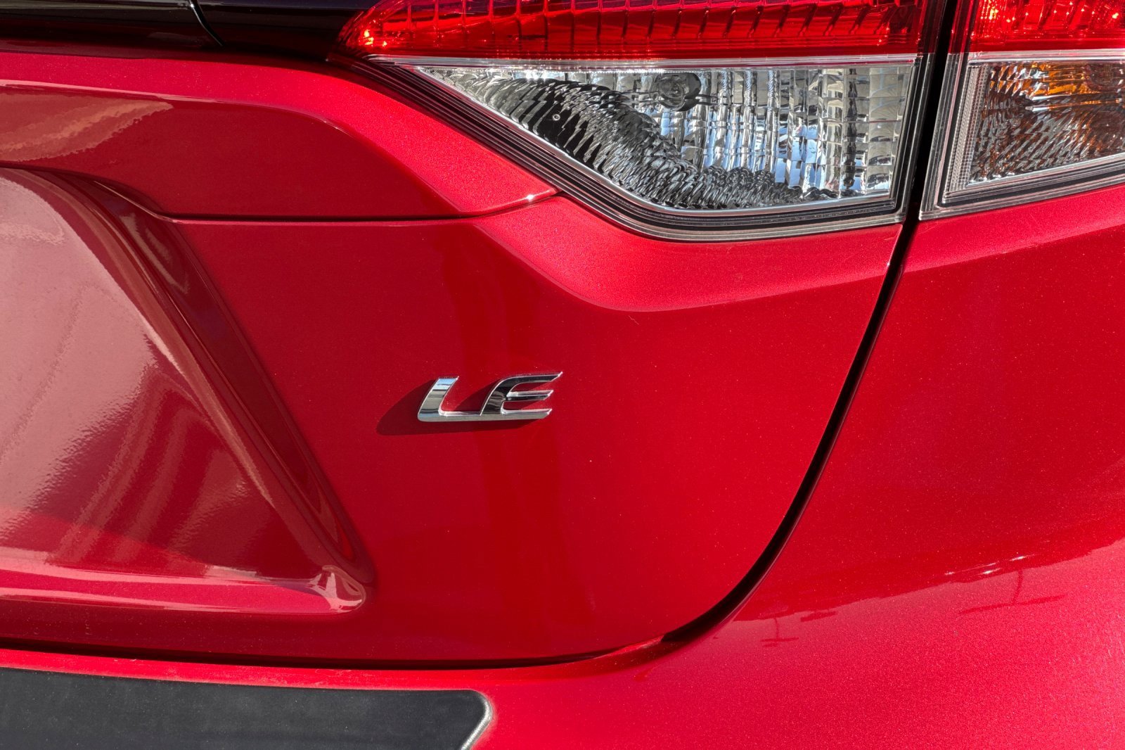 Certified 2021 Toyota Corolla LE image 33