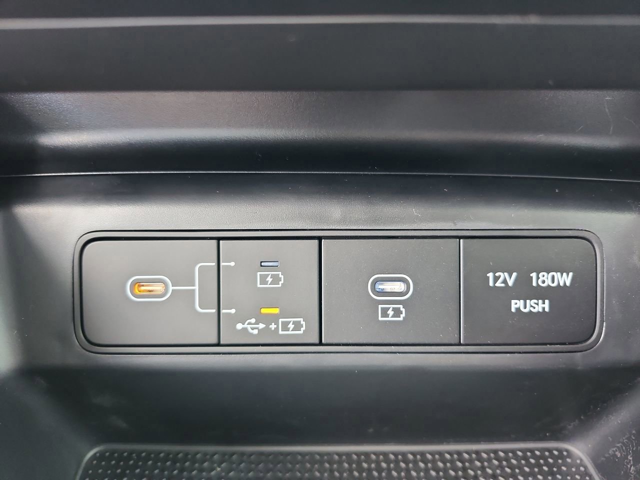 New 2026 Hyundai Tucson SE image 21