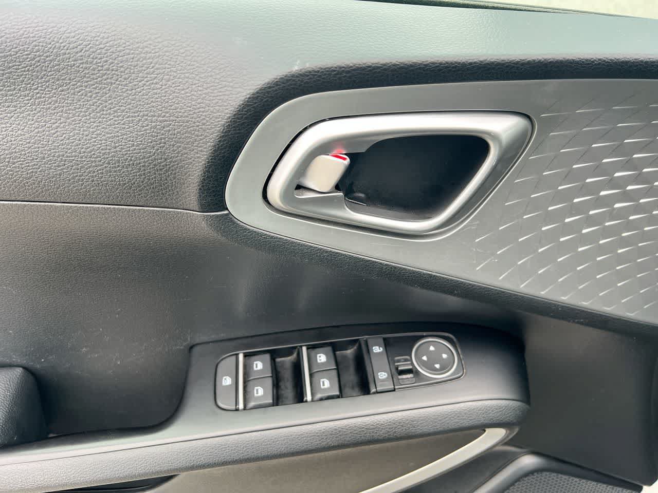 Used 2024 Kia Soul LX w/ Option Group 015 FWD image 13