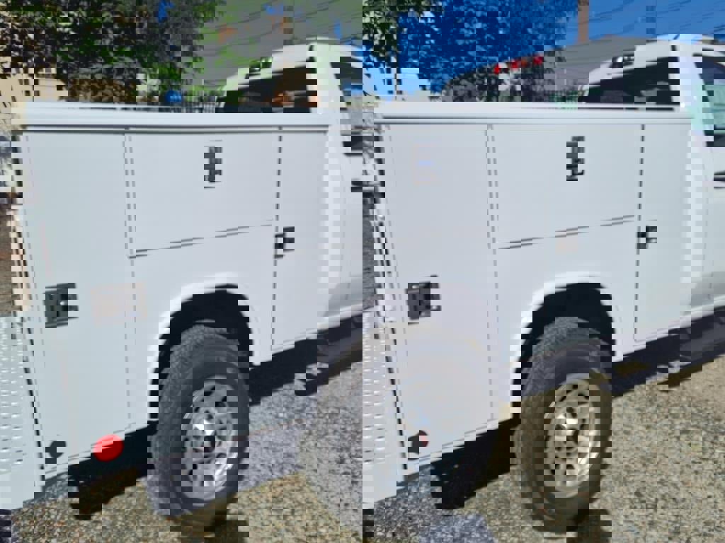 New 2025 GMC Sierra 2500 Pro w/ Snow Plow Prep/Camper Package image 9