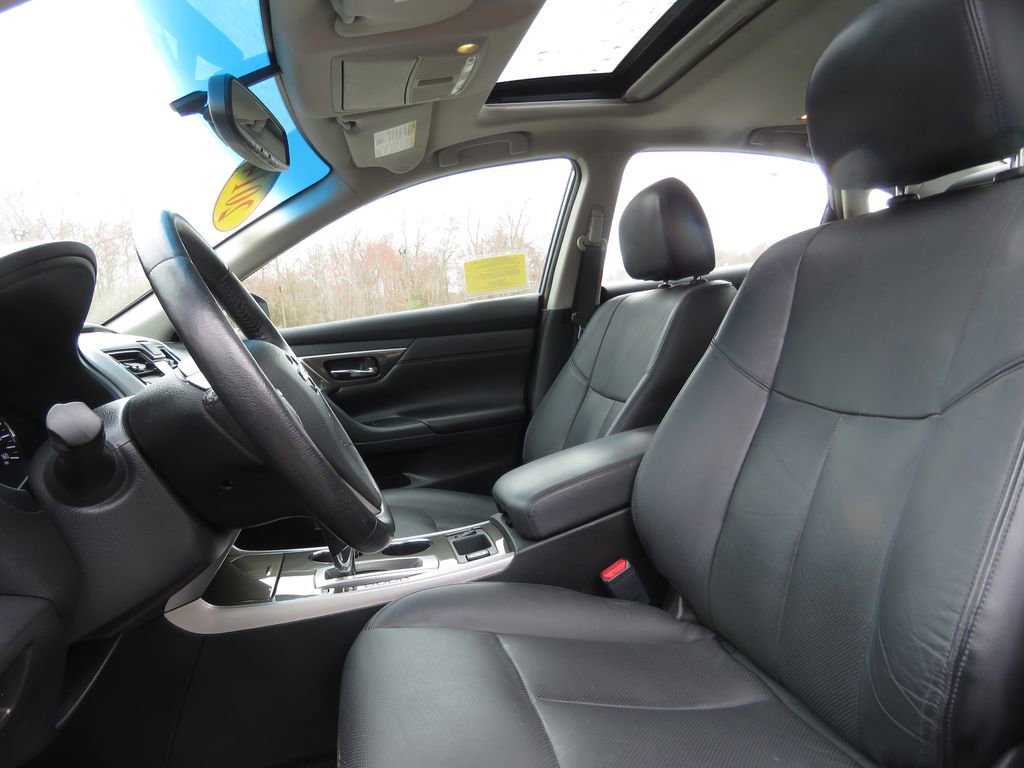 Used 2014 Nissan Altima 2.5 SL w/ Technology Package image 10