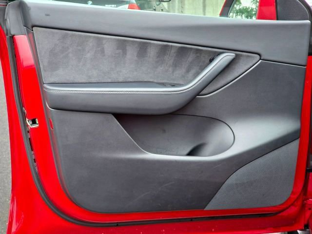 Used 2021 Tesla Model Y Long Range image 22