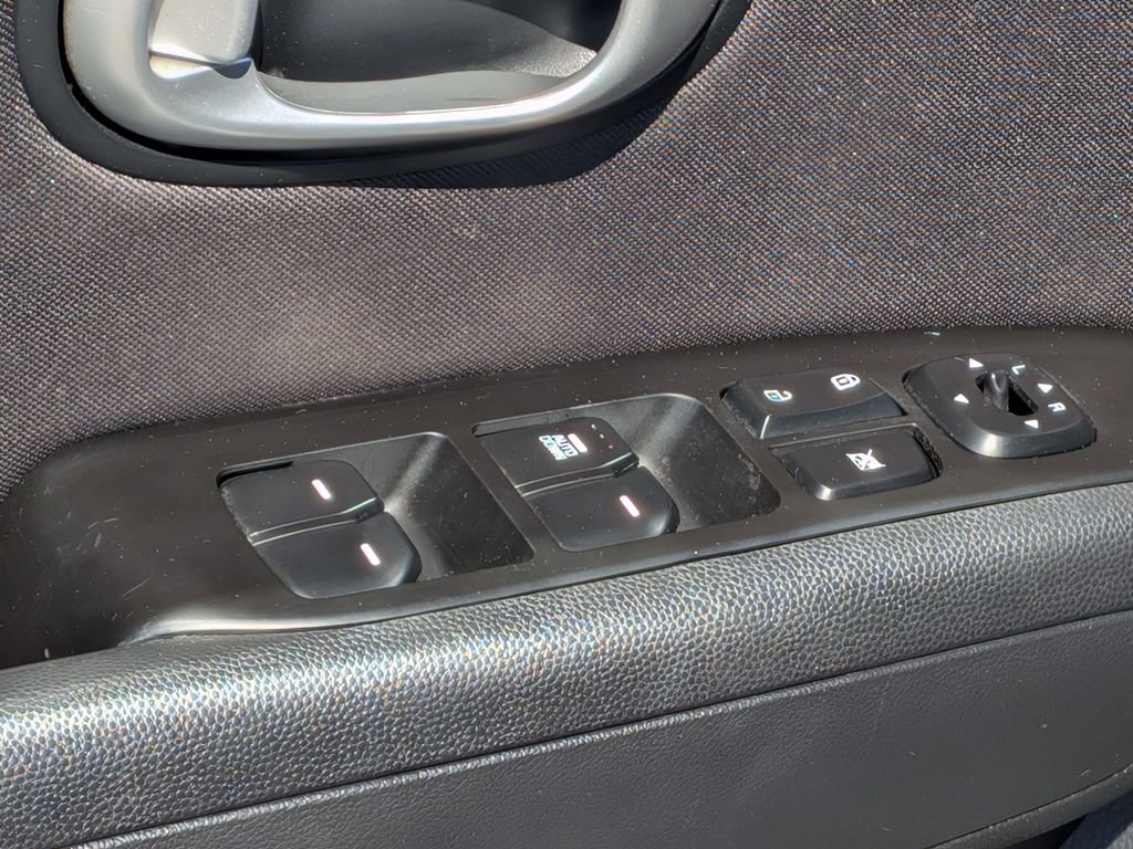 Used 2015 Kia Soul FWD image 14