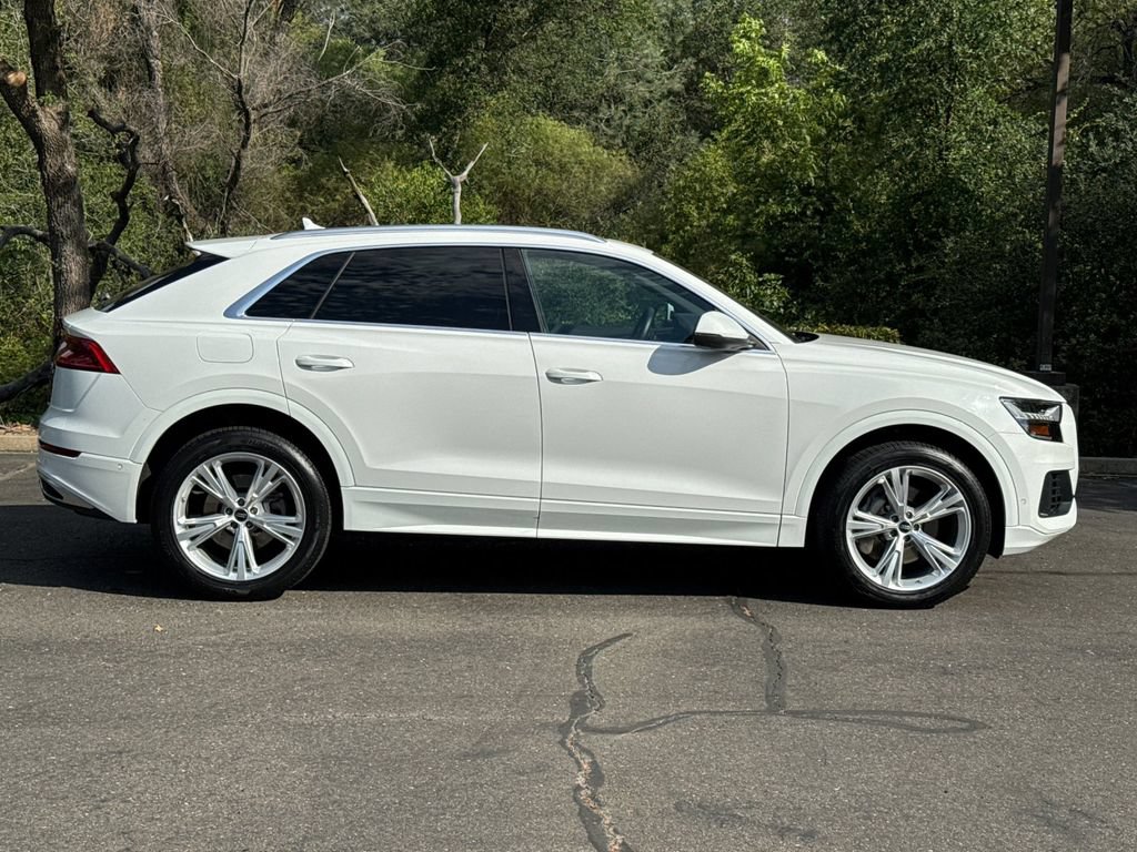 Certified 2023 Audi Q8 Premium w/ Convenience Package AWD/4WD image 4