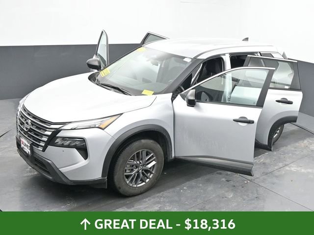 Used 2024 Nissan Rogue S image 61
