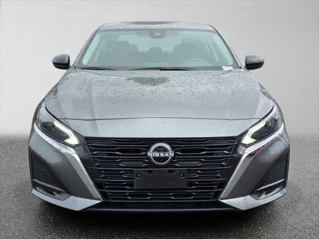 Used 2025 Nissan Altima 2.5 SV FWD image 8