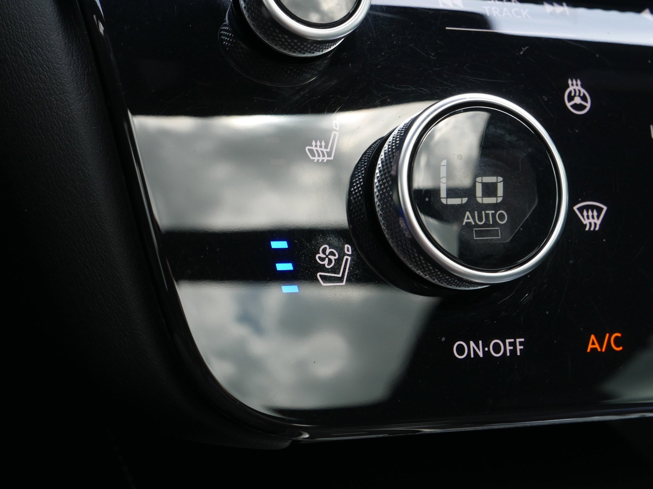 Certified 2025 INFINITI QX60 Autograph w/ Lighting Package (N94) image 28