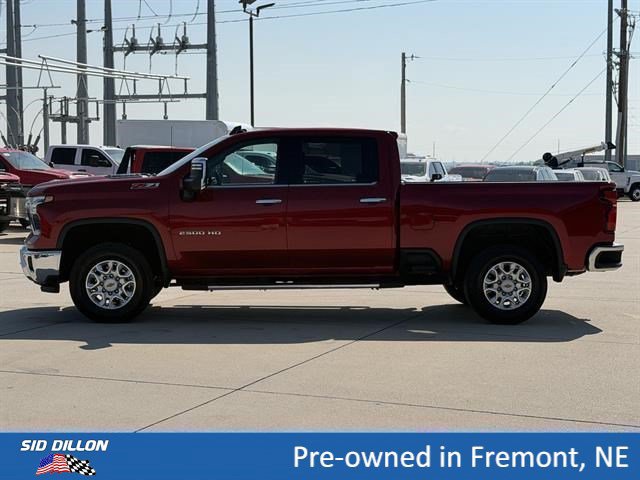 Used 2025 Chevrolet Silverado 2500 LTZ w/ LTZ Premium Package AWD/4WD image 7