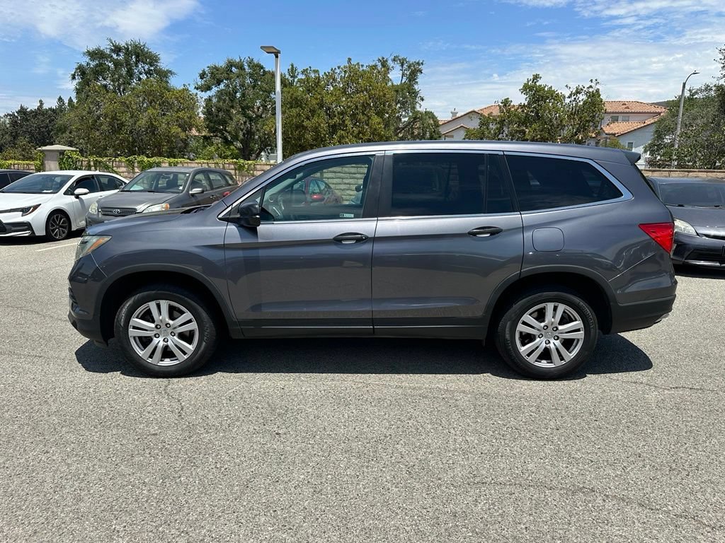 Used 2018 Honda Pilot LX image 2