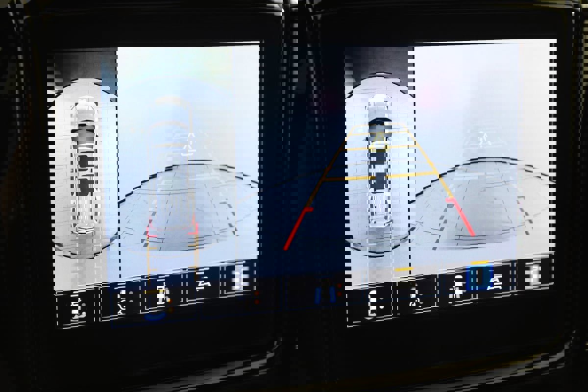 Used 2023 Chevrolet Traverse RS image 10