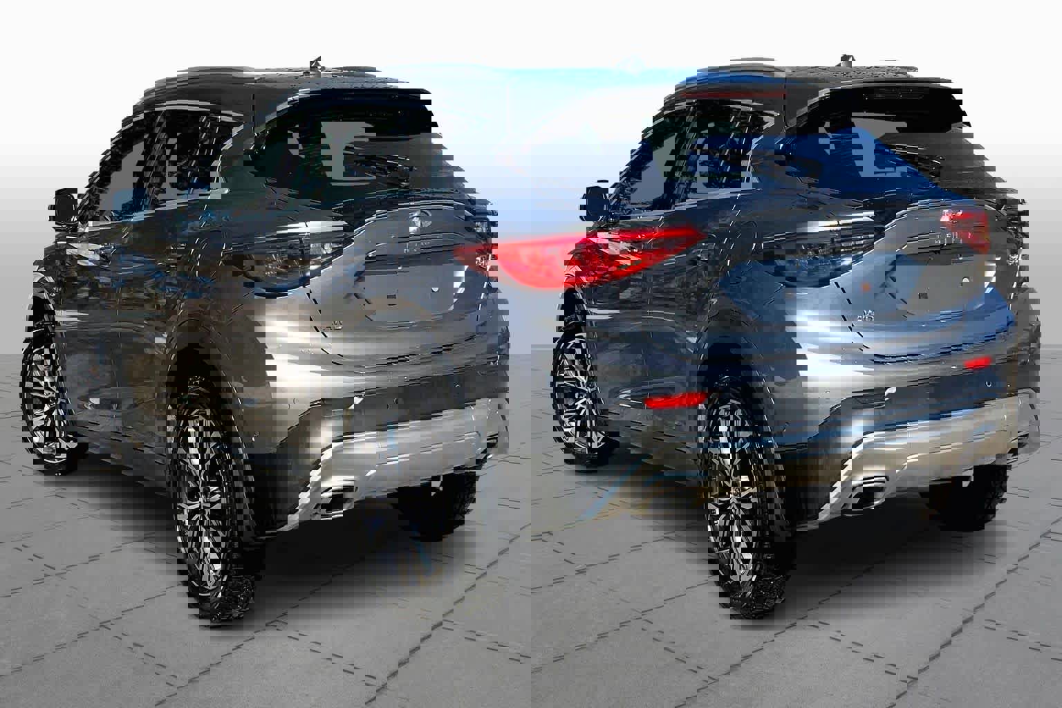 Used 2019 INFINITI QX30 AWD w/ Proassist Package image 11