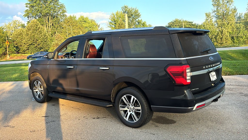 Used 2024 Ford Expedition Max Limited AWD/4WD image 5