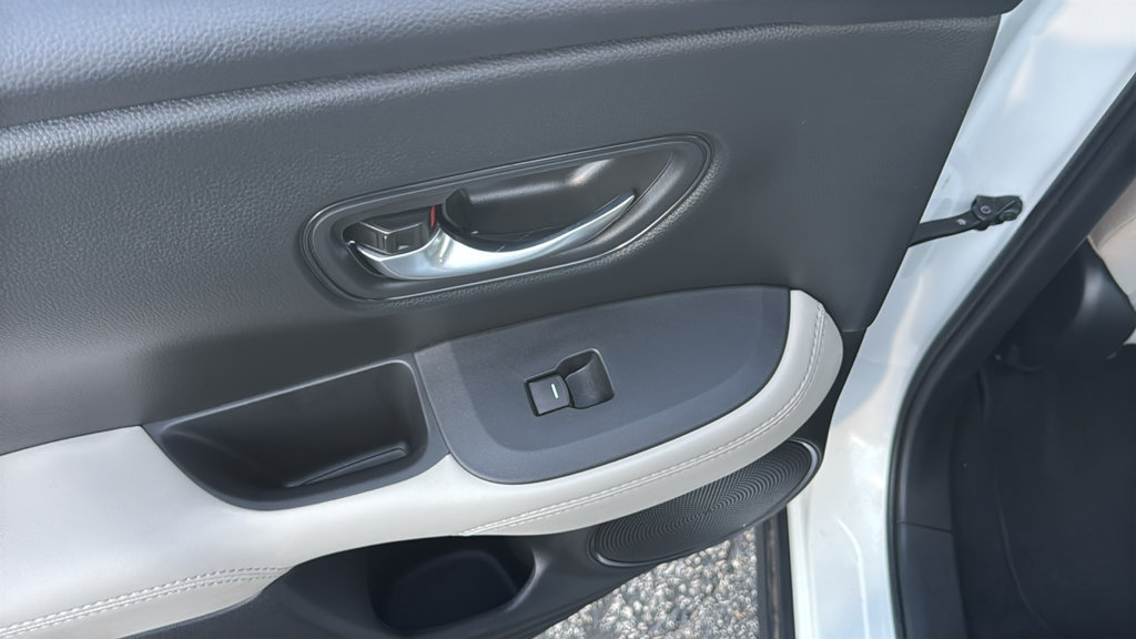 Certified 2026 Honda HR-V LX image 27