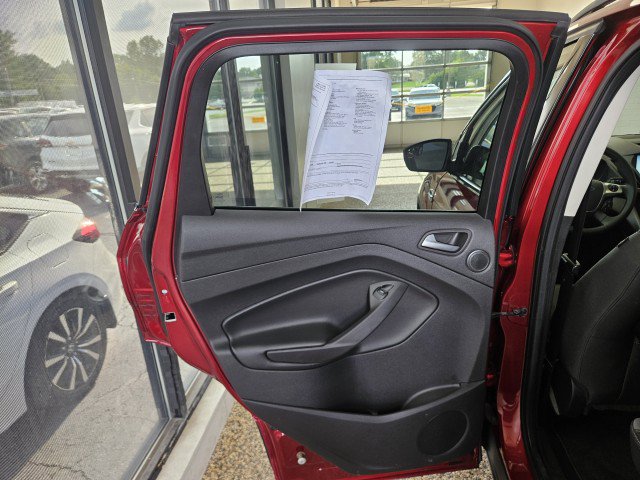 Used 2014 Ford Escape SE w/ Equipment Group 201A AWD/4WD image 17