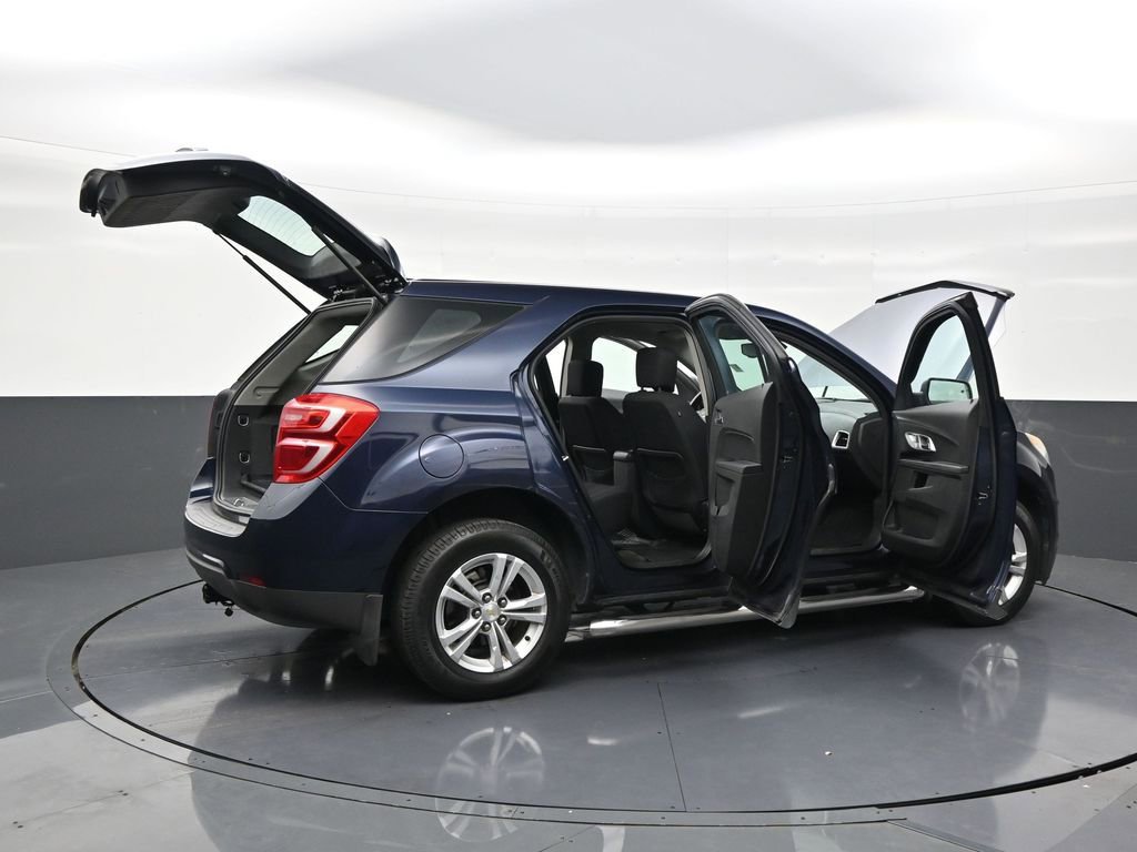 Used 2017 Chevrolet Equinox LS image 28