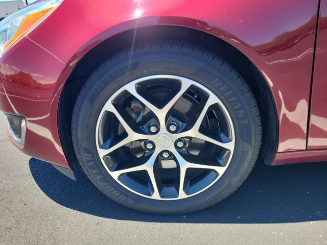 Used 2017 Buick Regal Sport Touring FWD image 17