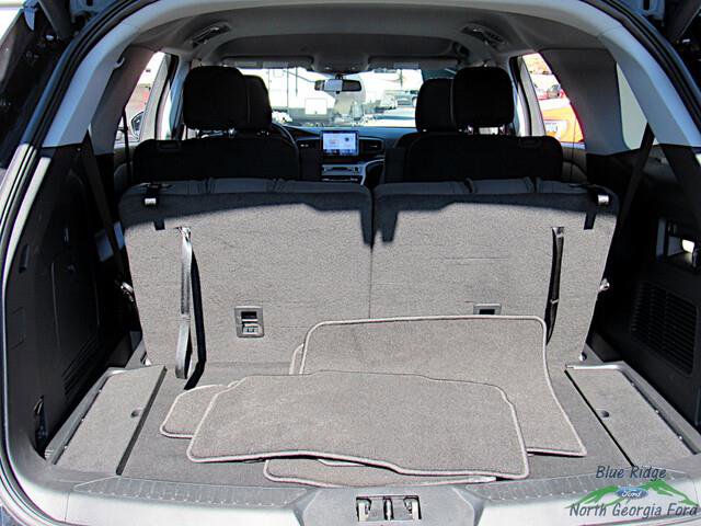 Used 2023 Ford Explorer XLT image 15