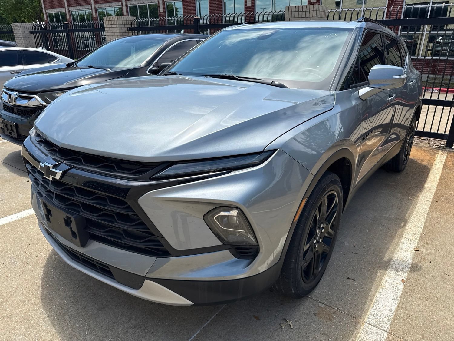Used 2024 Chevrolet Blazer LT w/ LPO, Black Grille Bar Package FWD image 3