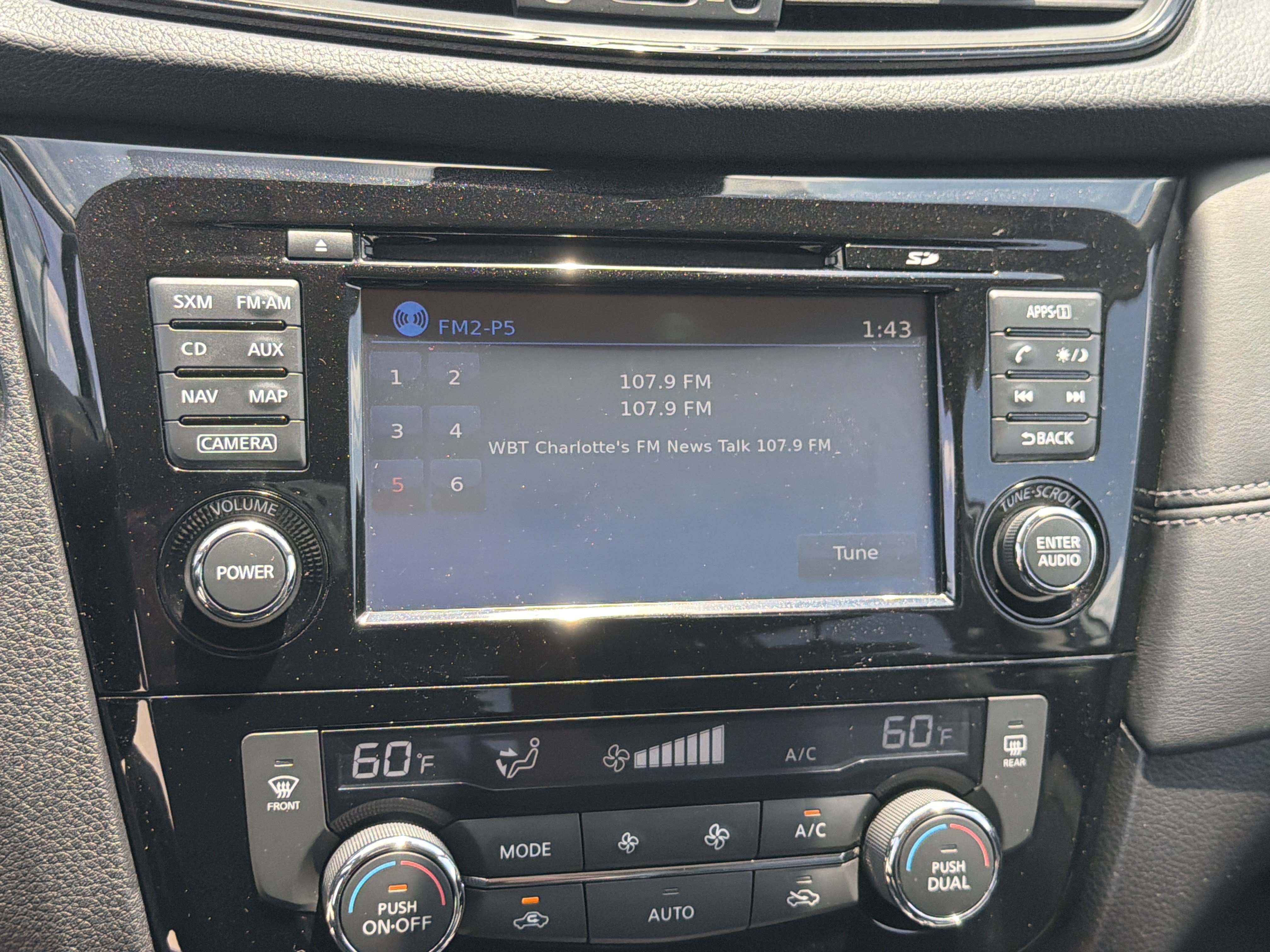 Used 2017 Nissan Rogue SL AWD/4WD image 23