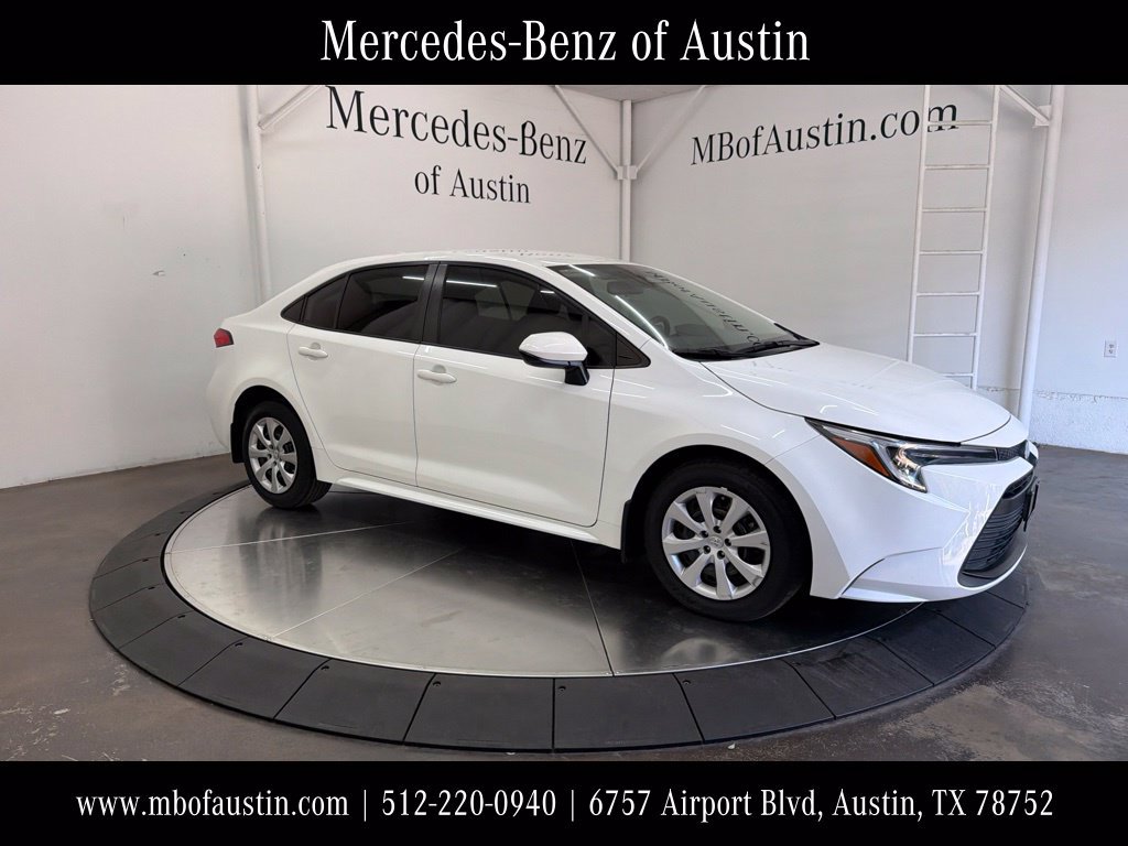 Used 2023 Toyota Corolla LE FWD image 1