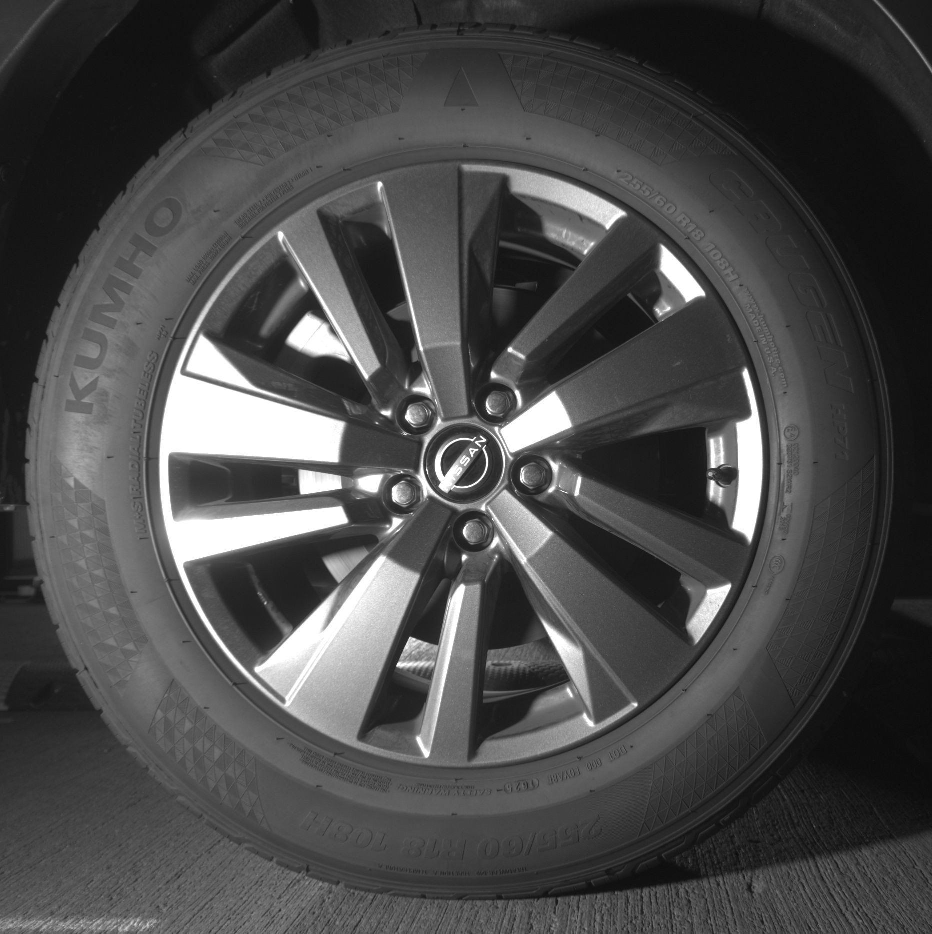 Used 2025 Nissan Pathfinder SV image 15