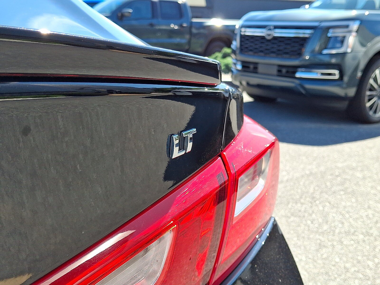 Used 2018 Chevrolet Malibu LT FWD image 31