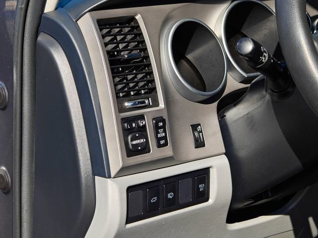 Used 2014 Toyota Sequoia Limited AWD/4WD image 18