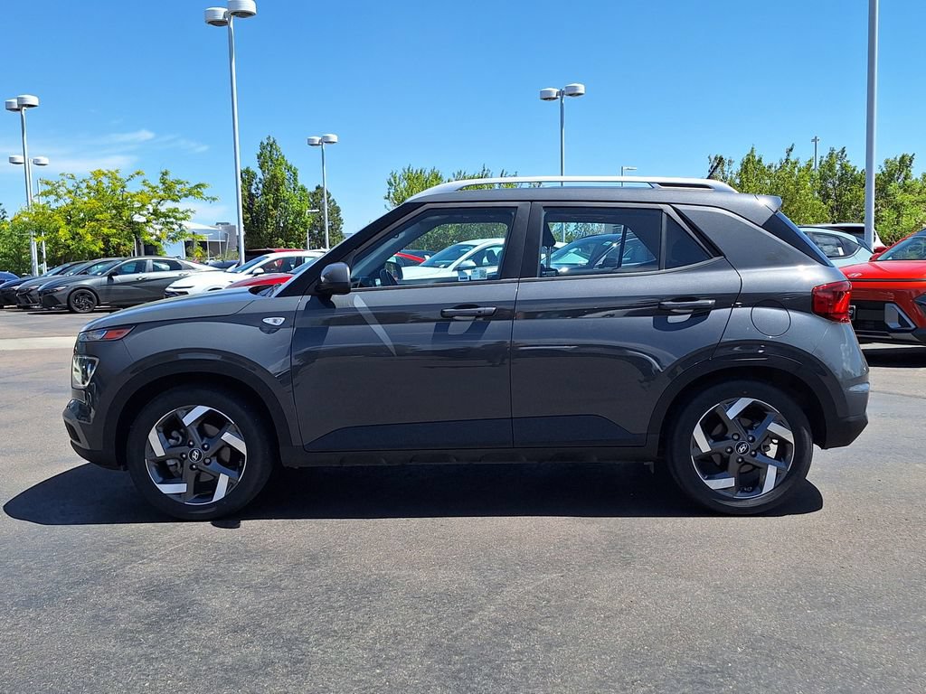 Certified 2024 Hyundai Venue SEL FWD image 6