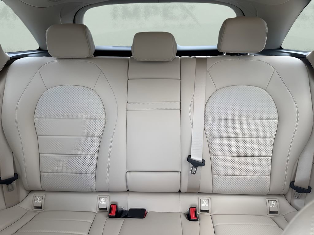 Used 2021 Mercedes-Benz GLC 300 4MATIC image 11