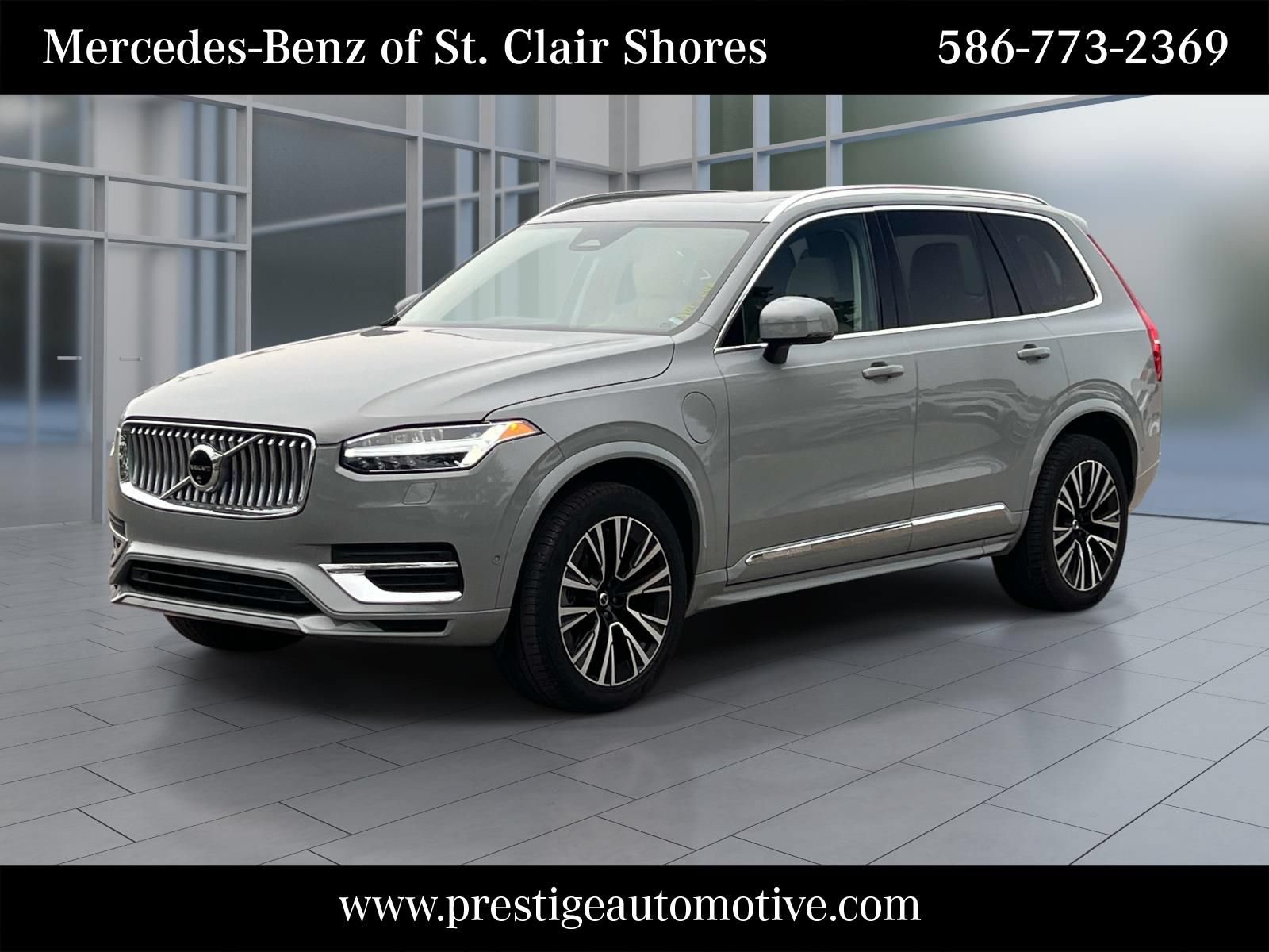 Used 2024 Volvo XC90 T8 Plus AWD/4WD image 1