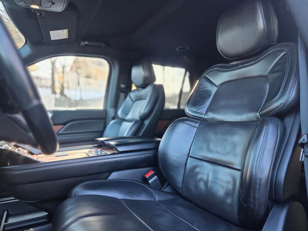 Used 2020 Lincoln Navigator 4WD image 19