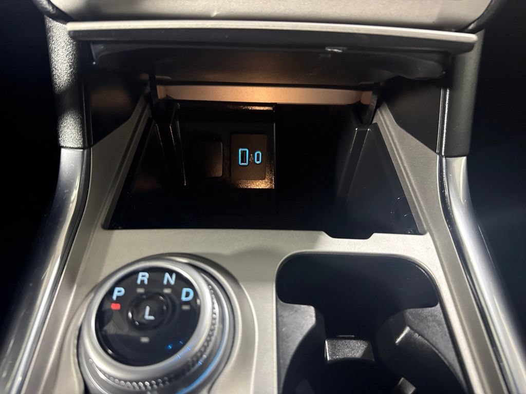 Used 2024 Ford Explorer XLT AWD/4WD image 27