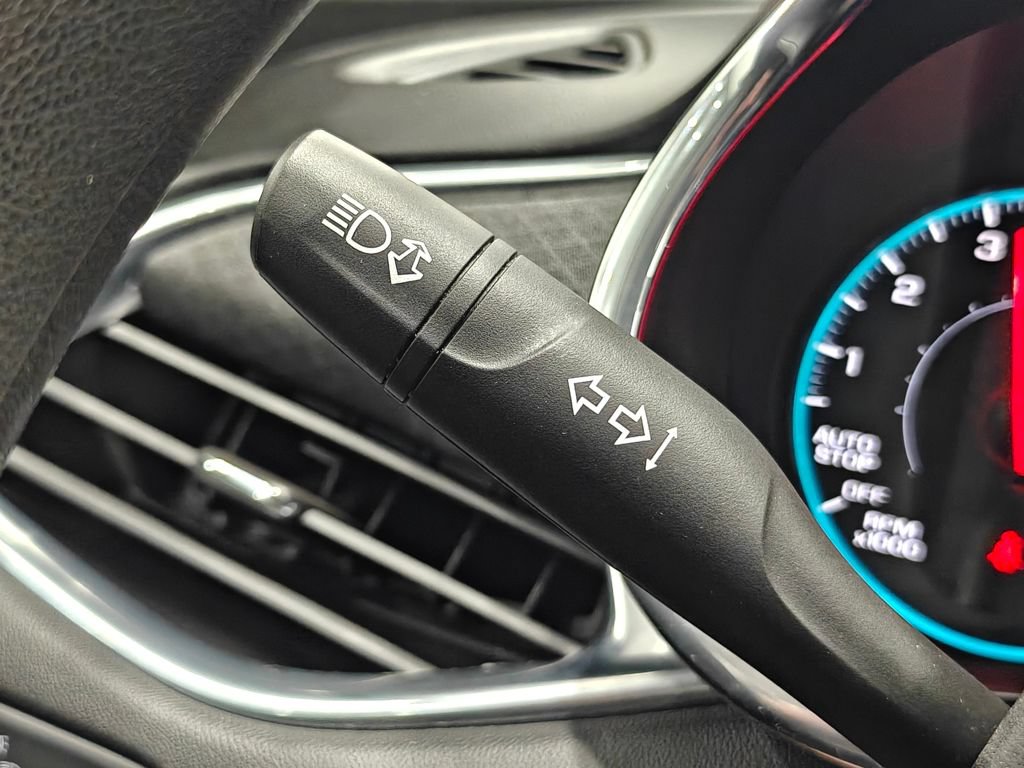 Used 2019 Chevrolet Malibu LT FWD image 11